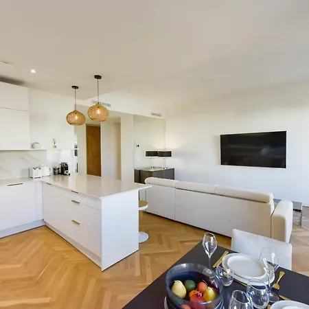 Rare Luxury 3-br Near The Croisette