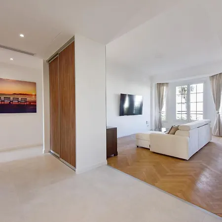 Rare Luxury 3-br Near The Croisette Appartement Cannes
