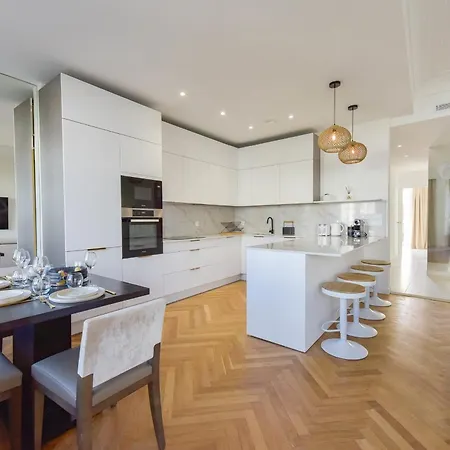Rare Luxury 3-br Near The Croisette Daire *