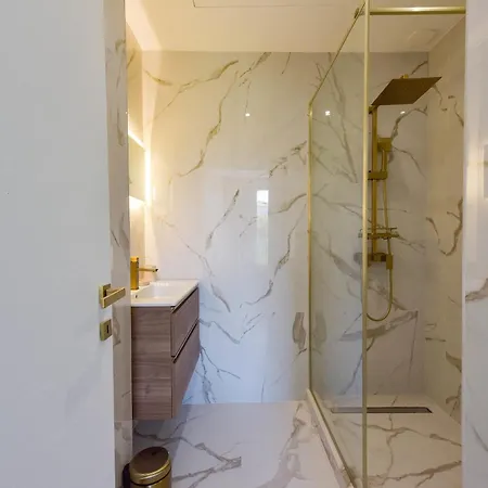 Rare Luxury 3-br Near The Croisette Appartement Cannes