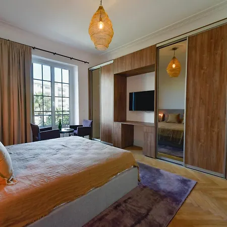Rare Luxury 3-br Near The Croisette Cannes