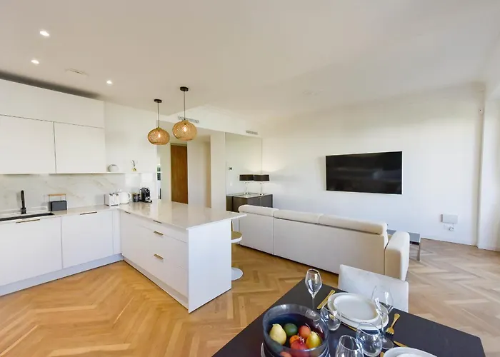 Rare Luxury 3-br Near The Croisette